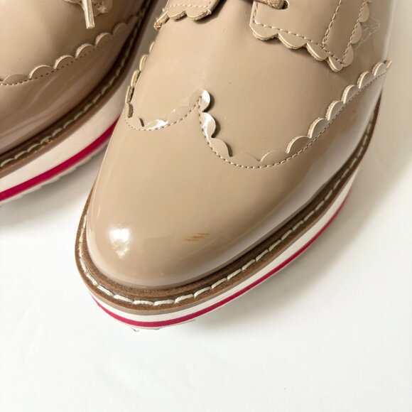 Zara Woman tan patent leather oxford shoes with red heart tongue - Picture 3 of 6